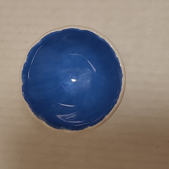 Vintage Rabbit Feet Ceremic Egg Holder - Picture 12 of 16